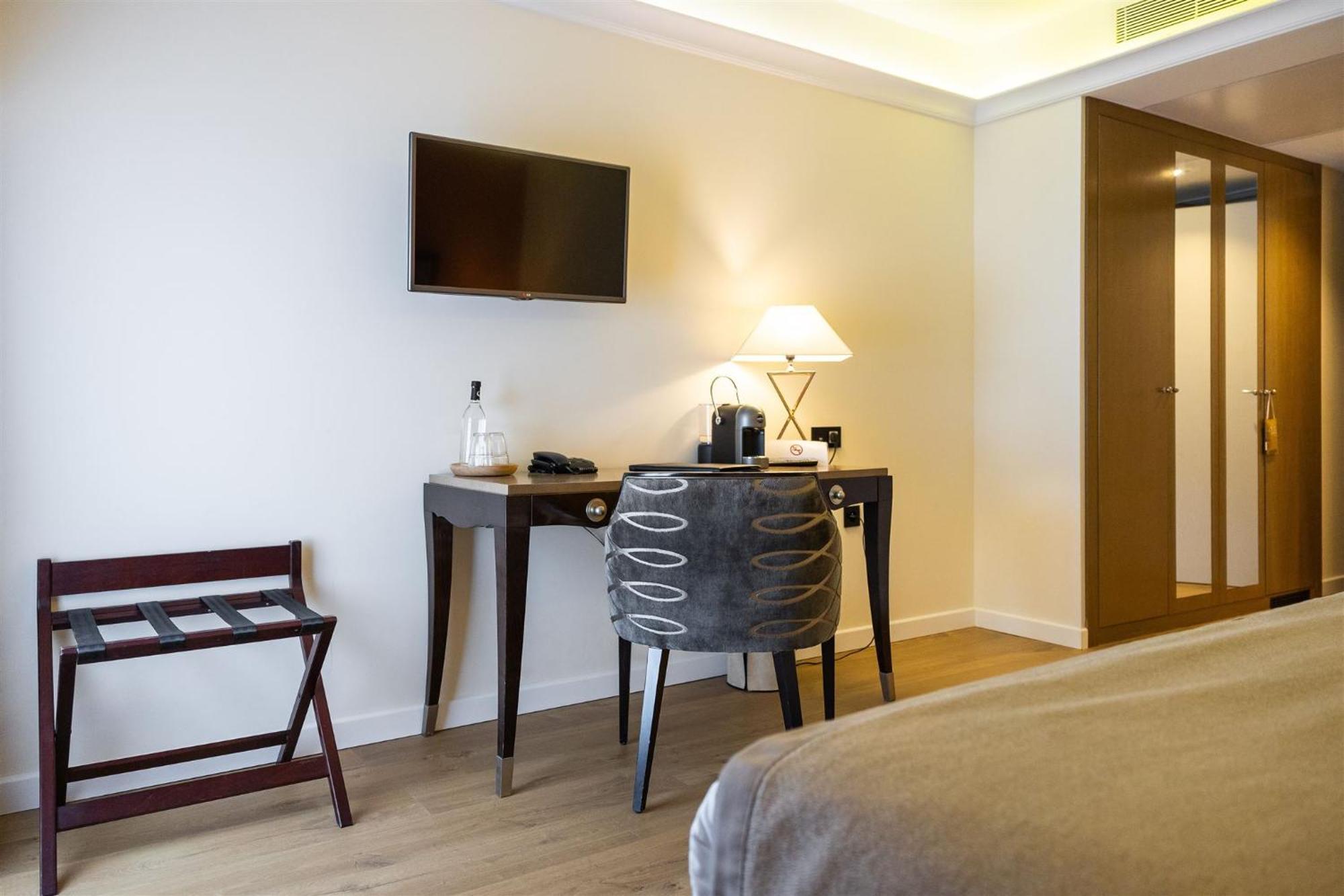 Hotel Des Gouverneurs Bastia  Eksteriør billede